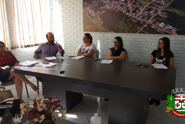 Entre divergências de Decretos Federais e Estaduais, reunião discute deliberações e situação do município de Maximiliano de Almeida